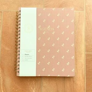 NWT Sugar Paper Pink & White Spiral Floral Weekly Monthly Agenda Planner 2026
